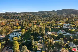 16708 Chaplin Ave, Encino, CA 91436 - Photo 52