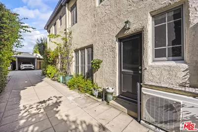 7915 Norton Ave #1/8, West Hollywood, CA 90046 - Photo 16