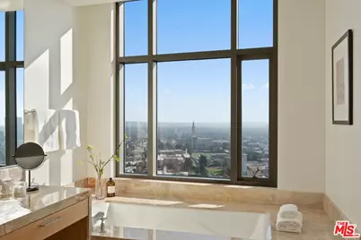 10776 Wilshire Blvd #1904, Los Angeles, CA 90024 - Photo 12