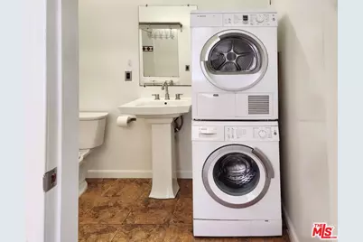 215 W 7th St #307, Los Angeles, CA 90014 - Photo 12