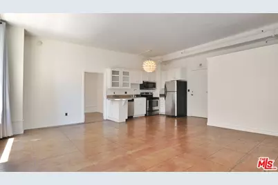 215 W 7th St #307, Los Angeles, CA 90014 - Photo 2