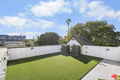 3932 Glencoe Ave, Venice, CA 90291 - Photo 24
