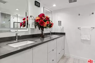 1160 Granville Ave, Los Angeles, CA 90049 - Photo 30