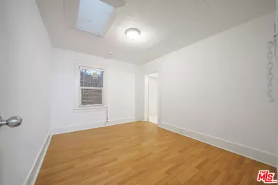 1046 S Fedora St, Los Angeles, CA 90006 - Photo 8