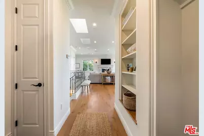 3721 Eureka Dr, Studio City, CA 91604 - Photo 20