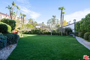 17084 Palisades Cir, Pacific Palisades, CA 90272 - Photo 32