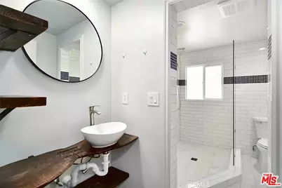 19481 Rosita St, Tarzana, CA 91356 - Photo 6