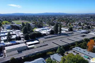 635 E Matchwood Pl, Azusa, CA 91702 - Photo 32