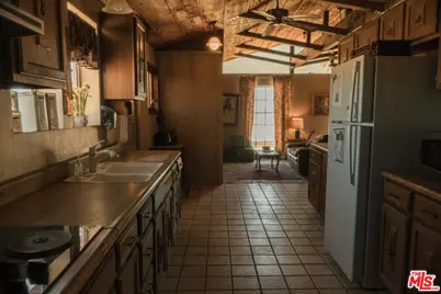 20288 Grey Mountain Rd, El Mirage, CA 92301 - Photo 4