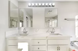 24130 Tango Dr, Valencia, CA 91354 - Photo 20