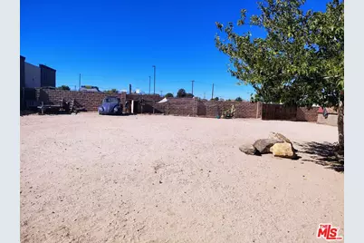 8178 Kingston Ave, Hesperia, CA 92345 - Photo 26