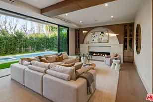 565 Toyopa Dr, Pacific Palisades, CA 90272 - Photo 16