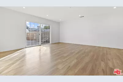 10823 Cantara St, Los Angeles, CA 91352 - Photo 42