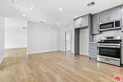 10823 Cantara St, Los Angeles, CA 91352 - Photo 40