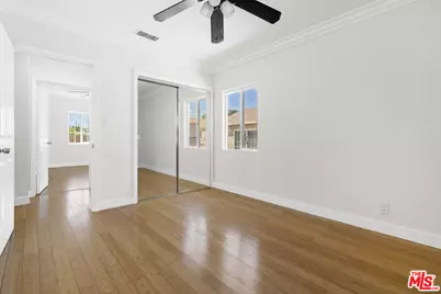 10823 Cantara St, Los Angeles, CA 91352 - Photo 20