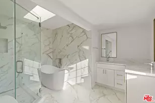 1250 S Windsor Blvd, Los Angeles, CA 90019 - Photo 12