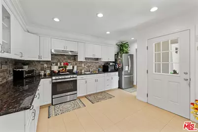 1430 N Dominion Ave, Pasadena, CA 91104 - Photo 2