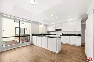 4454 Ventura Canyon Ave, Sherman Oaks, CA 91423 - Photo 26