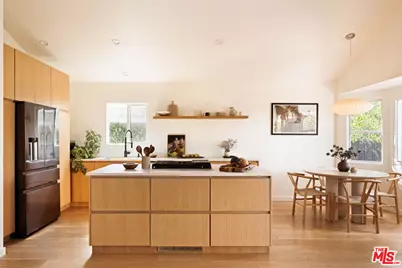 1034 Oakwood Ave, Venice, CA 90291 - Photo 14