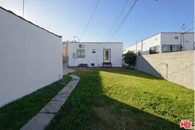 7806 S Denker Ave, Los Angeles, CA 90047 - Photo 40