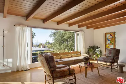 10816 Redmont Ave, Tujunga, CA 91042 - Photo 1