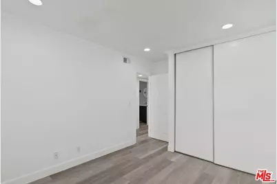 10500 Sunland Blvd #4, Sunland, CA 91040 - Photo 18