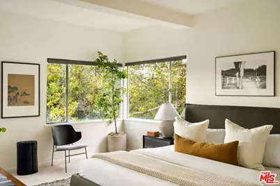 2372 Kenilworth Ave, Los Angeles, CA 90039 - Photo 32