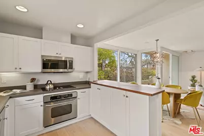 930 3rd St #305, Santa Monica, CA 90403 - Photo 14