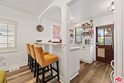 107 Clubhouse Ave, Venice, CA 90291 - Photo 6