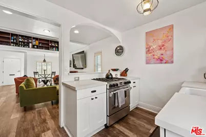 107 Clubhouse Ave, Venice, CA 90291 - Photo 10