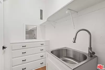 511 N Hobart Blvd, Los Angeles, CA 90004 - Photo 14