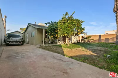 7317 Clybourn Ave, Los Angeles, CA 91352 - Photo 2