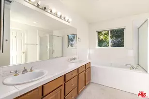18806 Hatteras St, Tarzana, CA 91356 - Photo 26