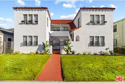 8018 S New Hampshire Ave, Los Angeles, CA 90044 - Photo 1