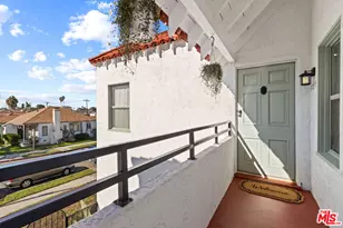 8018 S New Hampshire Ave, Los Angeles, CA 90044 - Photo 4