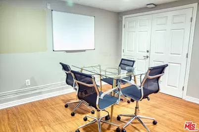668 W 28th St, Los Angeles, CA 90007 - Photo 20