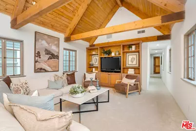 2917 N Poinsettia Ave, Manhattan Beach, CA 90266 - Photo 10