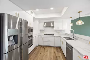 311 S Gramercy Pl, Los Angeles, CA 90020 - Photo 4