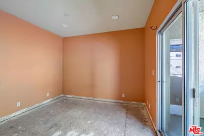 621 E Olive Ave #106, Burbank, CA 91501 - Photo 32