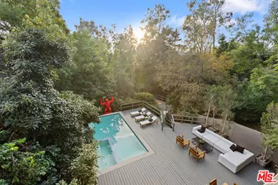 2753 La Cuesta Dr, Los Angeles, CA 90046 - Photo 10