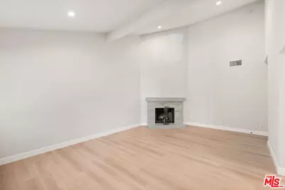 21500 Califa St #185, Woodland Hills, CA 91367 - Photo 14
