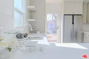 9427 Baird Ave, Los Angeles, CA 90002 - Photo 6