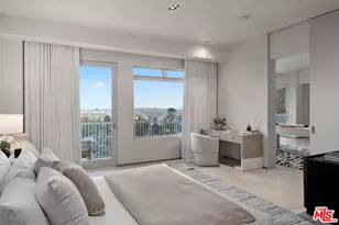 7882 Fareholm Dr, Los Angeles, CA 90046 - Photo 28