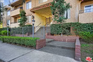 12940 Riverside Dr, Sherman Oaks, CA 91423 - Photo 16