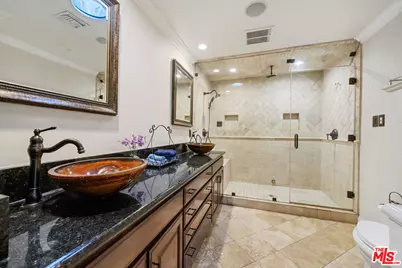 8837 Oak Park Ave, Sherwood Forest, CA 91325 - Photo 18