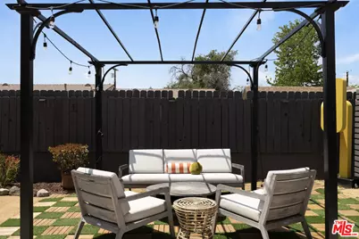 10623 Woodward Ave, Sunland, CA 91040 - Photo 36