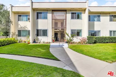 11813 Runnymede #17, North Hollywood, CA 91605 - Photo 1