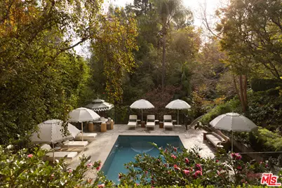 10770 Chalon Rd, Los Angeles, CA 90077 - Photo 30