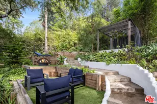 2940 N Beachwood Dr, Los Angeles, CA 90068 - Photo 16