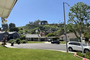 3982 S Orange Dr, Los Angeles, CA 90008 - Photo 2